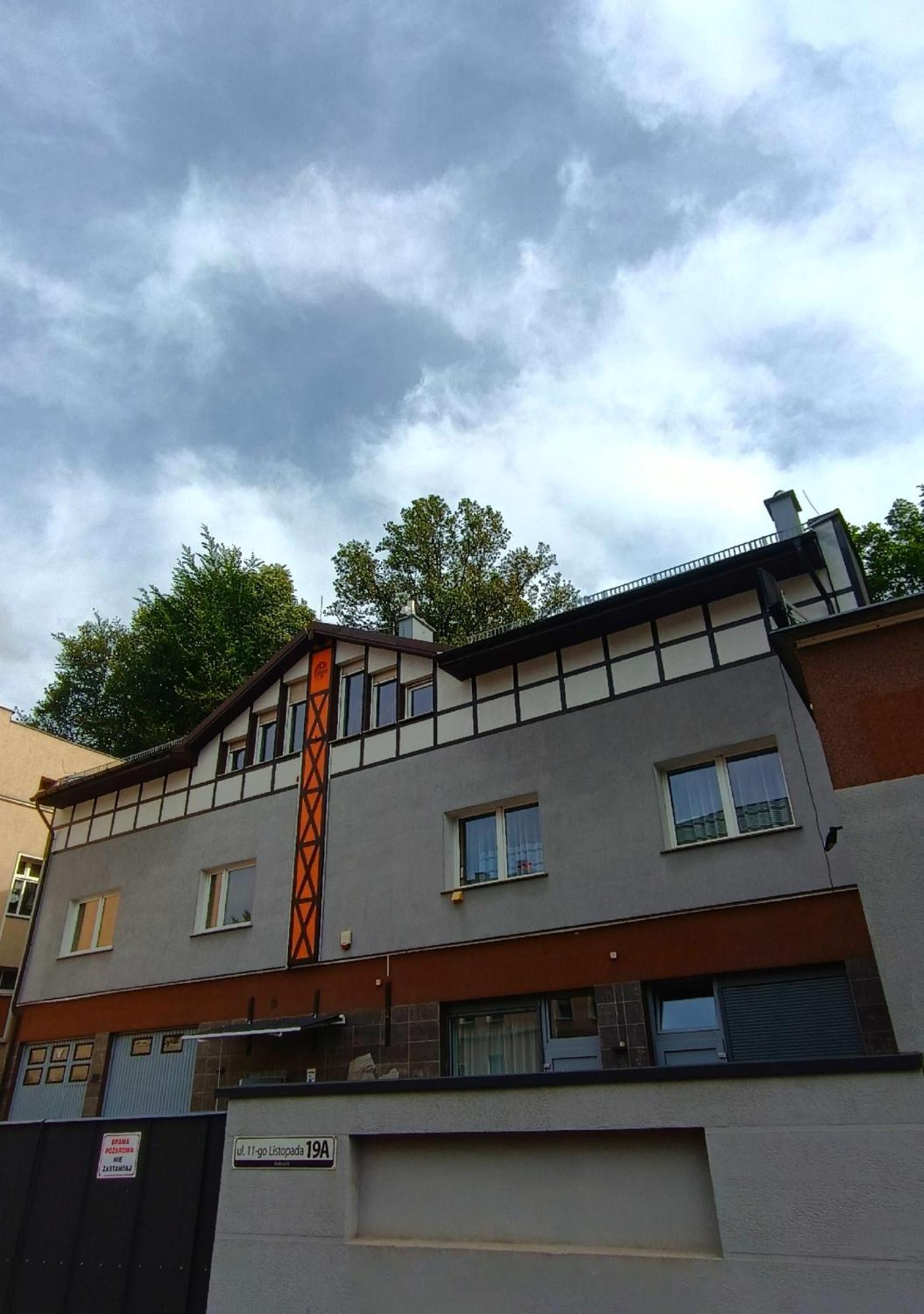 Noclegi "Poza Szlakiem" Waldenburg Exterior foto