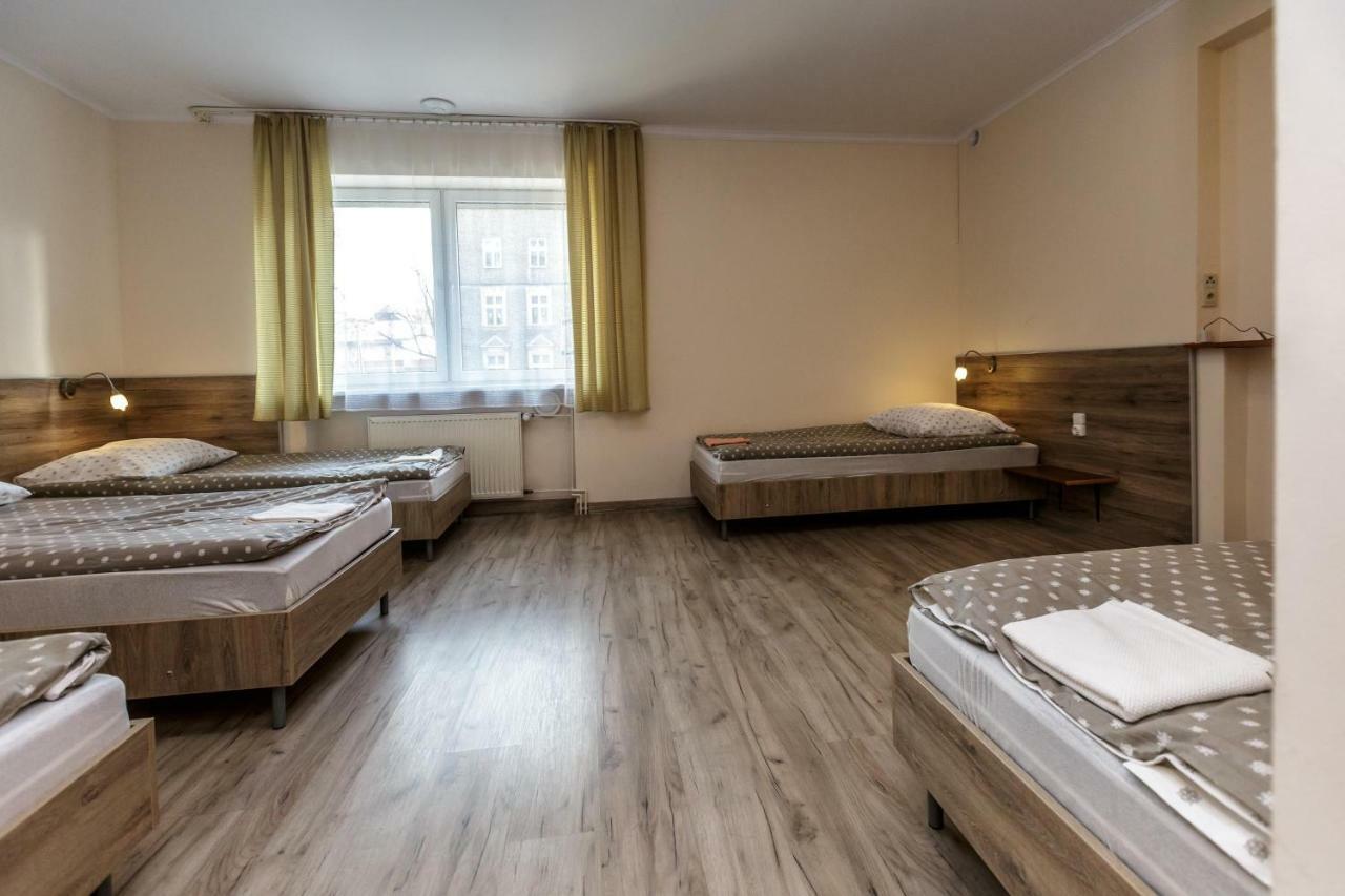 Noclegi "Poza Szlakiem" Waldenburg Exterior foto